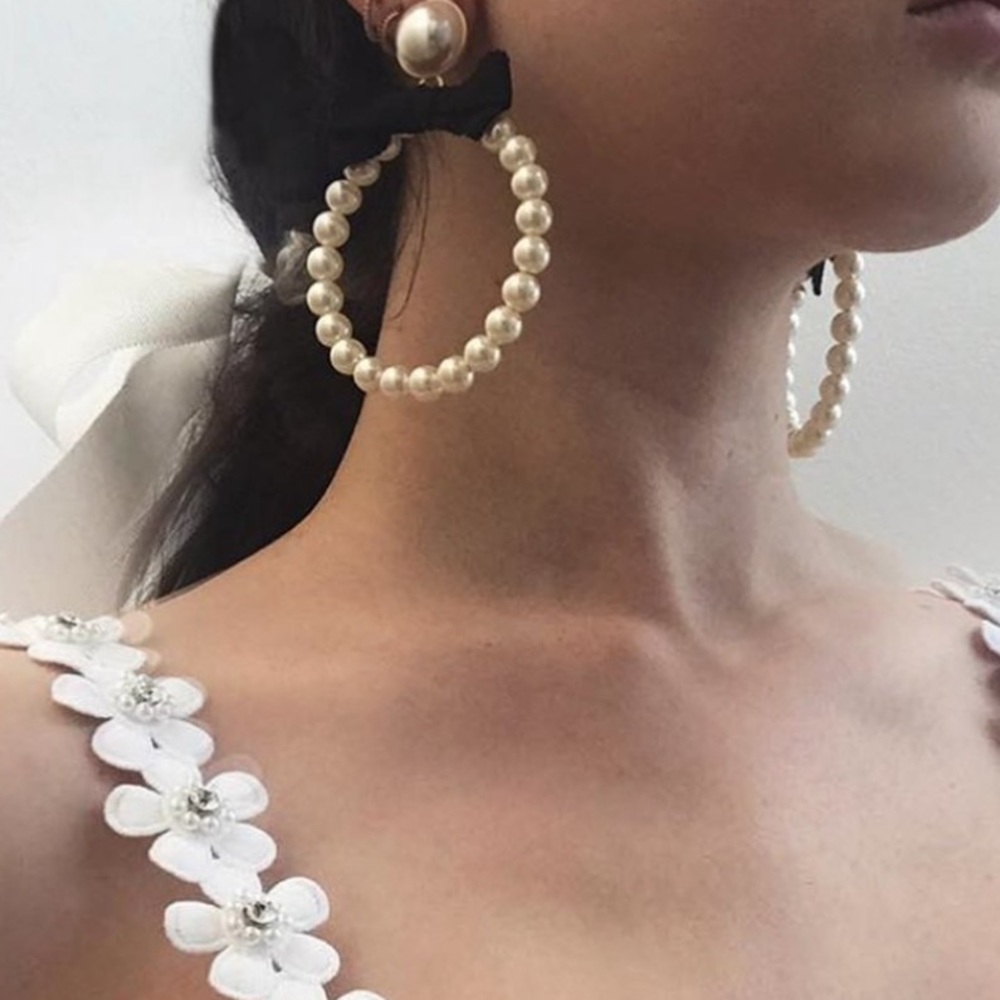 For Love and Lemons Bowtie Pearl Hoop Earrings đ - Picture 2 of 4